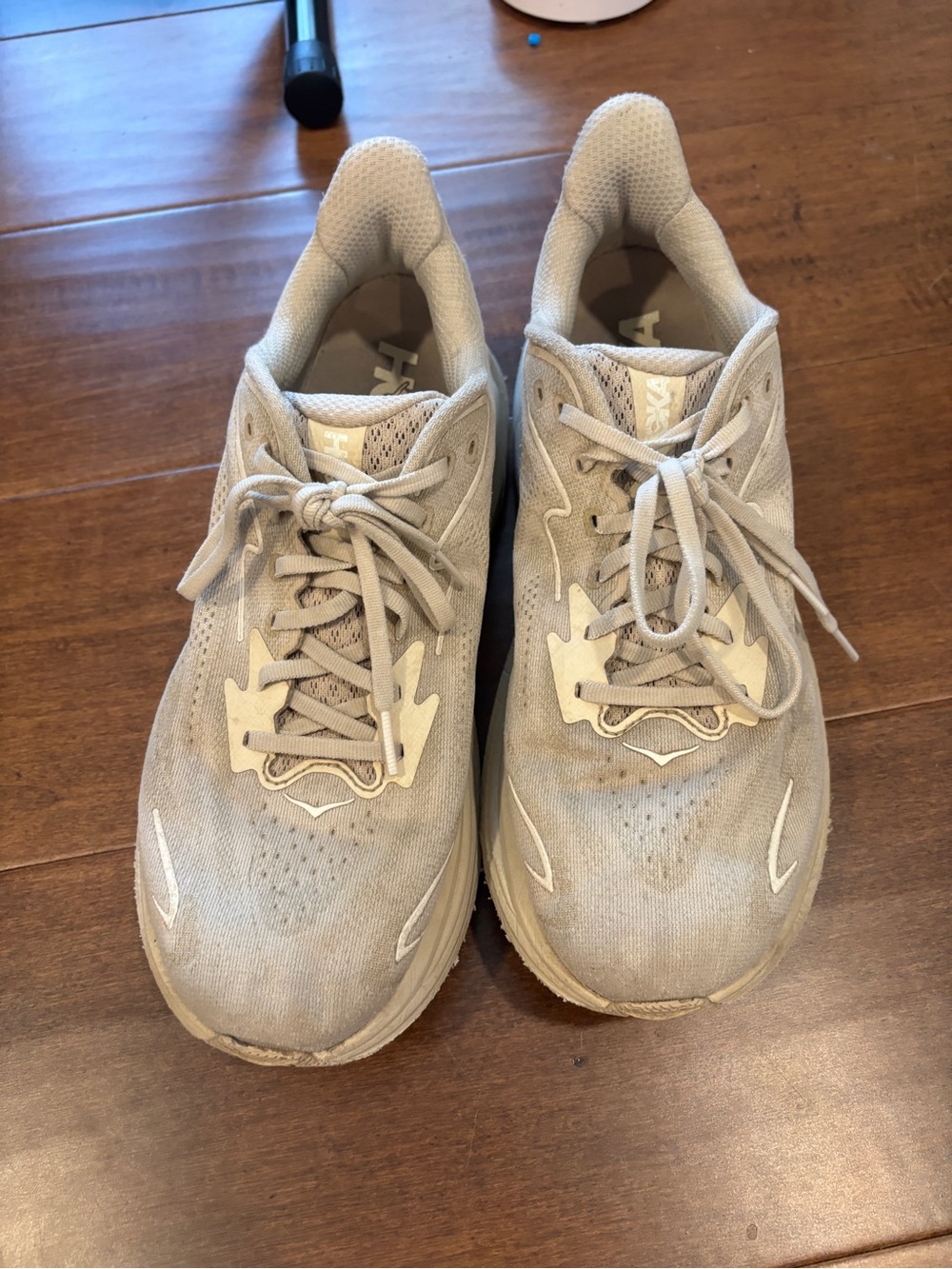 adidas Men’s Clifton 10 Beige Athletic Running Shoe - Picture 3 of 7